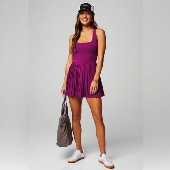 Fabletics Dress Women's Size Medium Berry Blast Hot Shot Pleated Skort dress - Picture 2 of 9